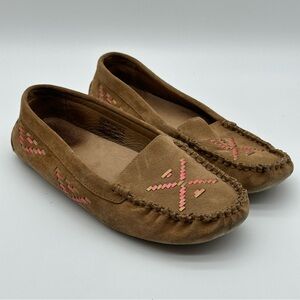 UGG Calze Rustic Weave Tan Suede Moccasins with Pink Detailing